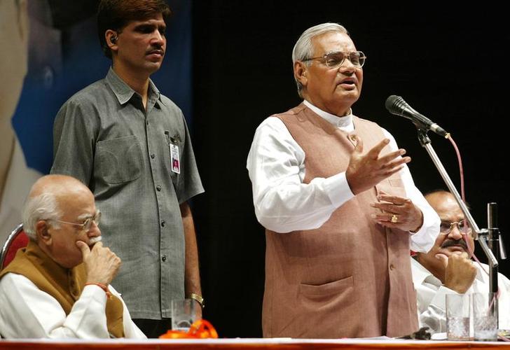 You are currently viewing कब्जा छोड़ना होगा; इजरायल पर अटल बिहारी वाजपेयी के किस बयान की याद दिला रहे कांग्रेस और ओवैसी