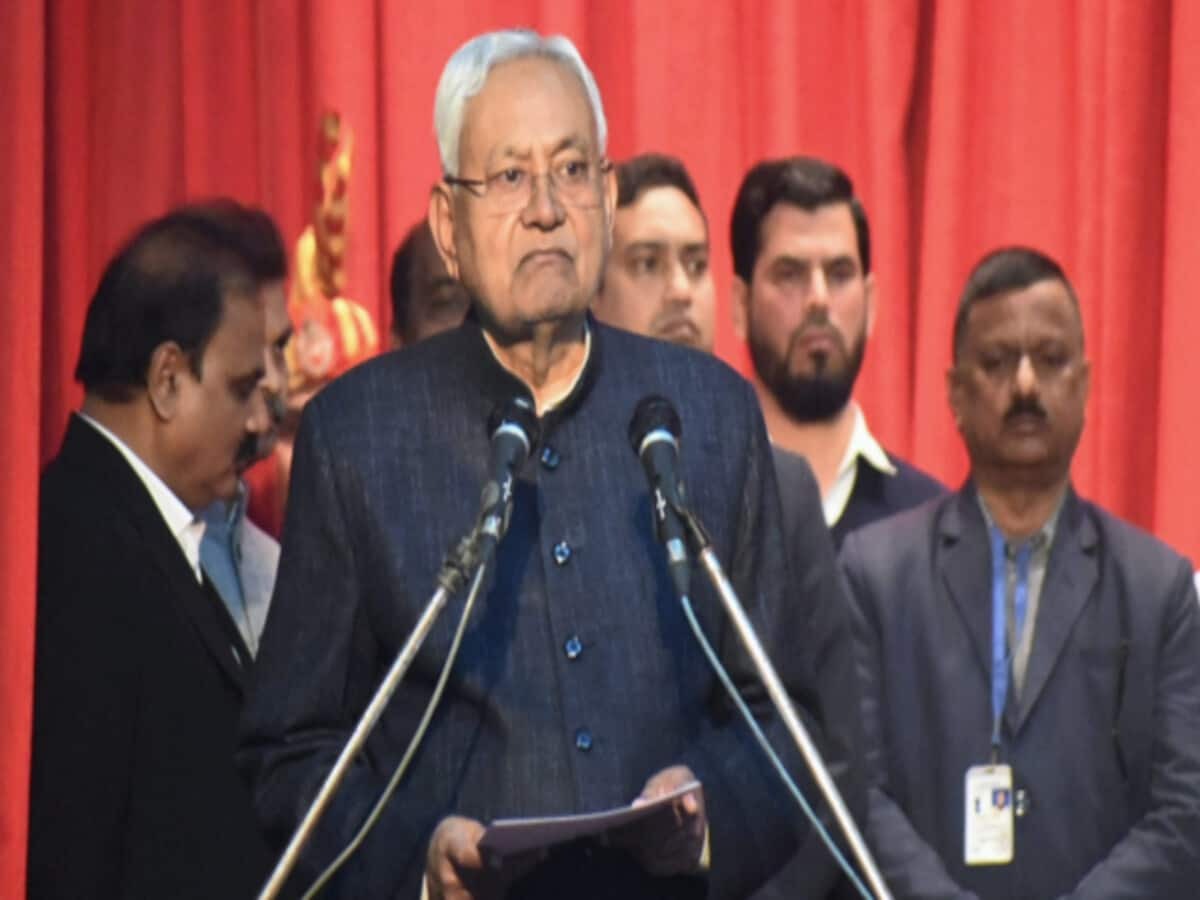 You are currently viewing 9वीं बार सीएम की शपथ ले नीतीश ने बनाया रिकॉर्ड