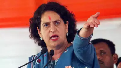 You are currently viewing मणिपुर में महिला का वस्त्रहरण हुआ, PM मोदी ने उनके मंगलसूत्र के बारे में नहीं सोचा : प्रियंका गांधी