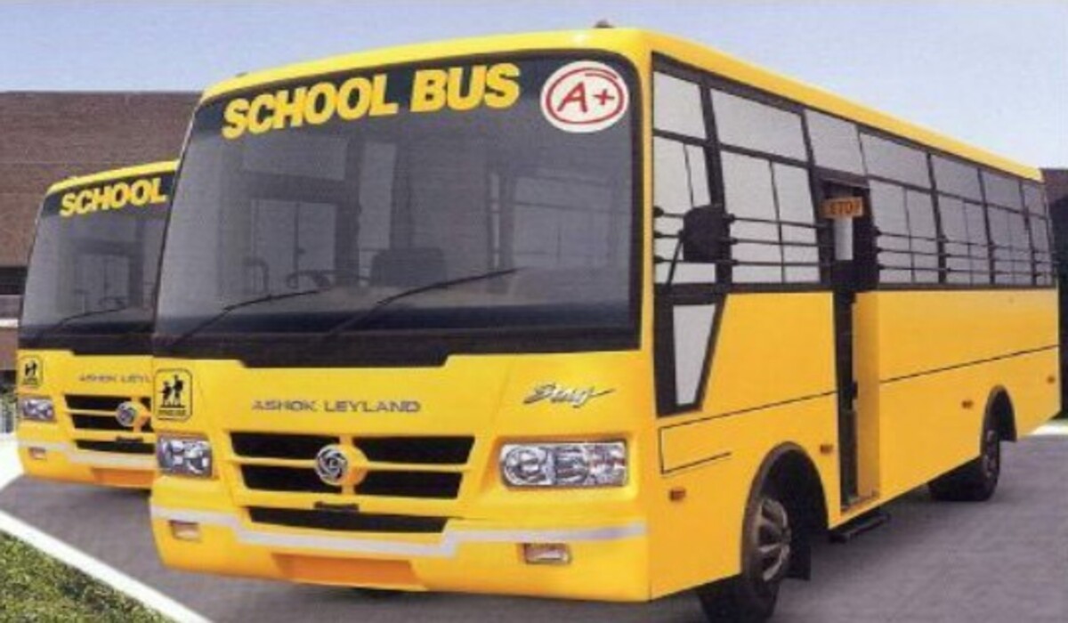 Read more about the article Haryana के इस जिले में अब 10 साल से पुरानी स्कूल बसें नहीं चलेंगी, महेंद्रगढ़ हादसे के बाद प्रशासन का बड़ा फैसला