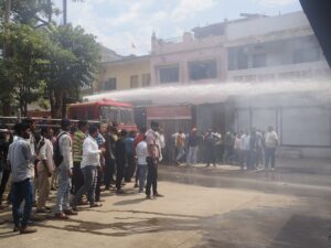 You are currently viewing उज्जैन में कांग्रेस नेता के घर लगी आग