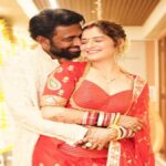 कश्मीर की वादियों में हुई रोमांटिक आरती सिंह