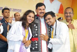 Read more about the article अब प्रदेश सरकार भरेगी NEET और JEE की फीस, छात्रों को दी जाएगी फ्री में कोचिंग; CM मोहन यादव का एलान