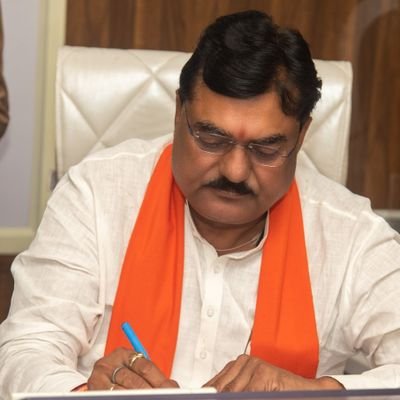 You are currently viewing पूर्व मंत्री कमल पटेल बने सांसद दुर्गादास उइके के प्रतिनिधि। कमल पटेल 5 बार के विधायक और दो बार के मंत्री रह चुके हैं।