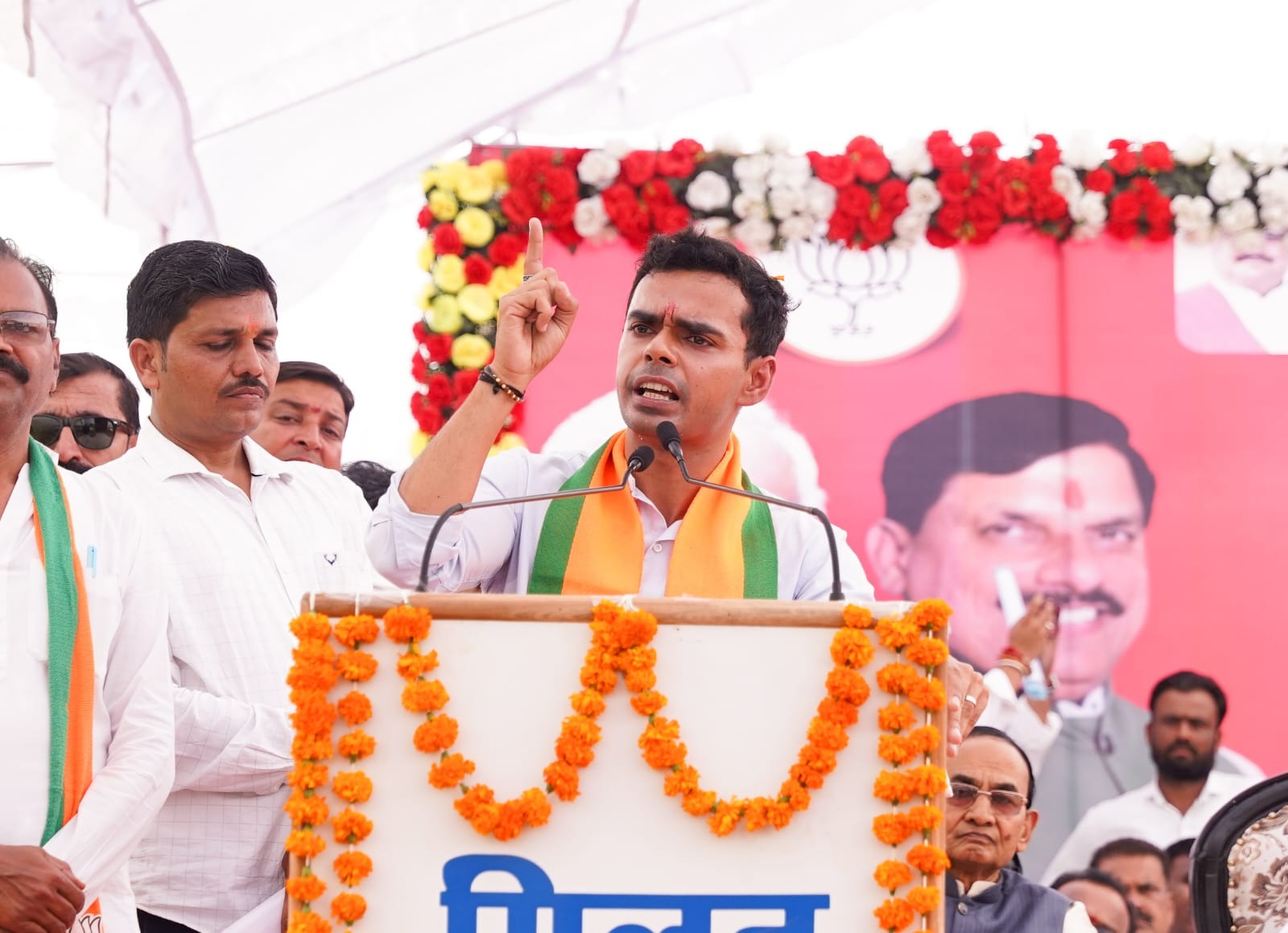 You are currently viewing बुधनी कांग्रेस पर बरसे कार्तिकेय, बोले – “जो अपने ज़माने में एक नलका नहीं लगा पाए, वे हवा महल बनाने आए हैं”