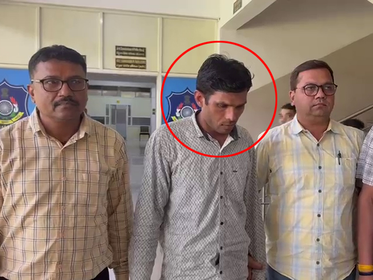 You are currently viewing 10 साल से फरार आसाराम का कट्टर अनुयायी गिरफ्तार: नोएडा से पकड़ा गया मोस्ट वांटेड ताम्रध्वज, 6 राज्यों में था वांटेड; अब आसाराम-नारायण साईं के काले राज़ खोलने की उम्मीद