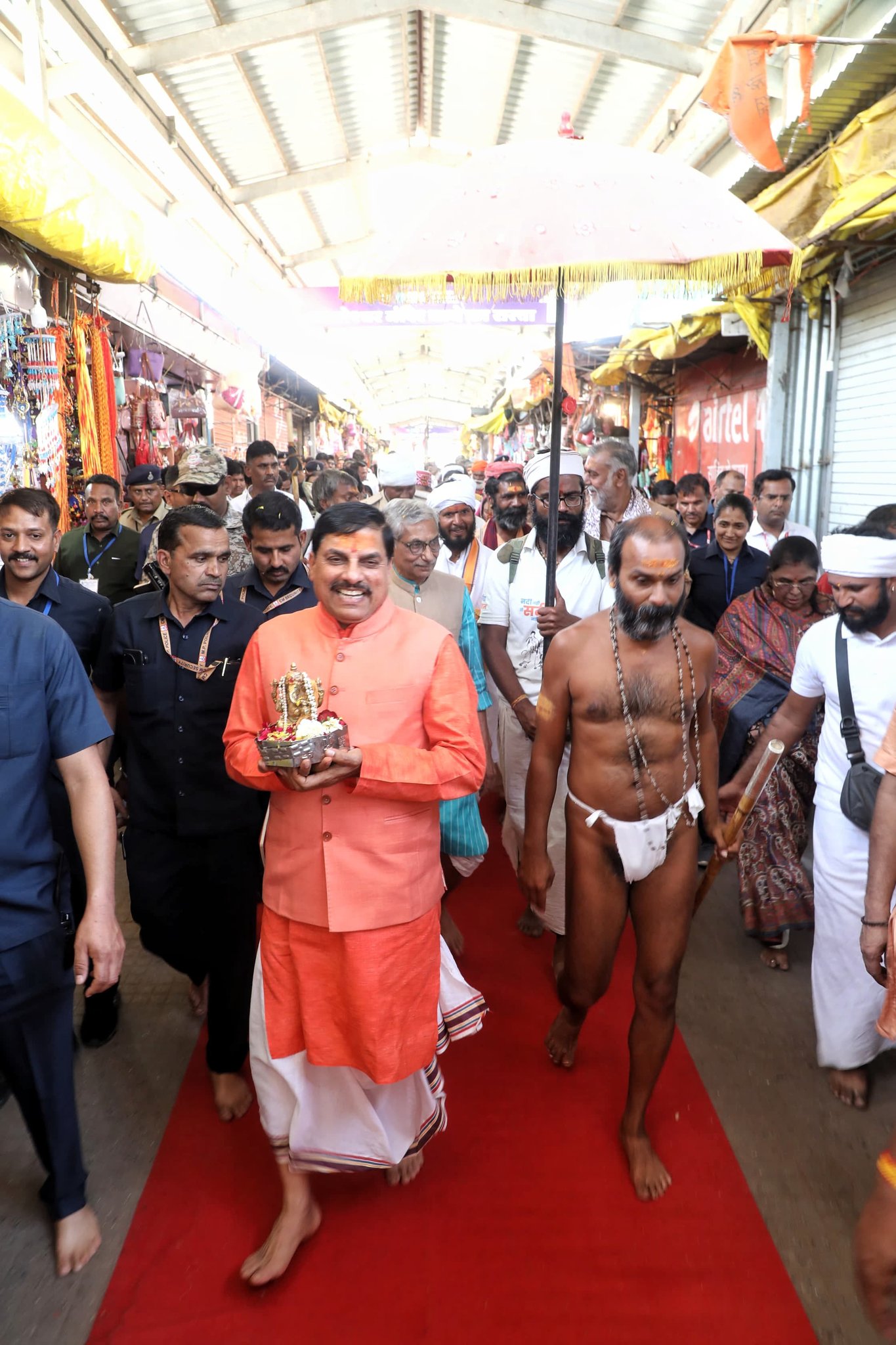 You are currently viewing ओंकारेश्वर में नर्मदा सेवा यात्रा का समापन, CM मोहन यादव ने किए महादेव के दर्शन; बोले – ओंकारेश्वर लोक का होगा भव्य विकास, श्रीकृष्ण की लीलाभूमियों को किया जाएगा विकसित