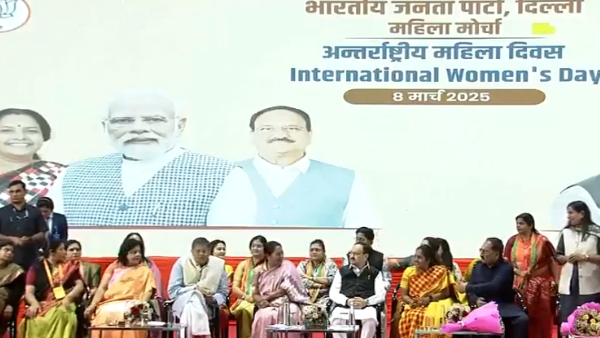 You are currently viewing दिल्ली में महिला समृद्धि योजना लॉन्च, 20 लाख महिलाओं को मिलेगा लाभ; भाजपा अध्यक्ष जेपी नड्डा ने किया योजना का शुभारंभ