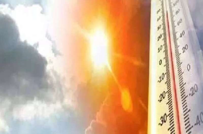 You are currently viewing सूर्यदेव का प्रचंड रूप: 7 शहरों में तापमान 40°C के पार, 13 अन्य शहर भी झुलसे; अप्रैल-मई में 35 दिन तक चल सकती है लू