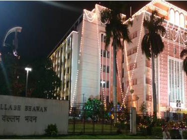 You are currently viewing MP सरकार का बड़ा फैसला: कर्मचारियों को 1 मई से मिलेगा 55% महंगाई भत्ता, पेंशनर्स को भी राहत!