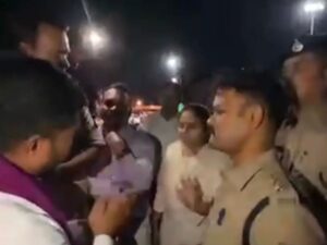 Read more about the article धार में बाबा साहब अंबेडकर की प्रतिमा दो बार उखाड़ी गई, सीसीटीवी में कैद हुई घटना; प्रशासन अलर्ट, भीम आर्मी का विरोध प्रदर्शन