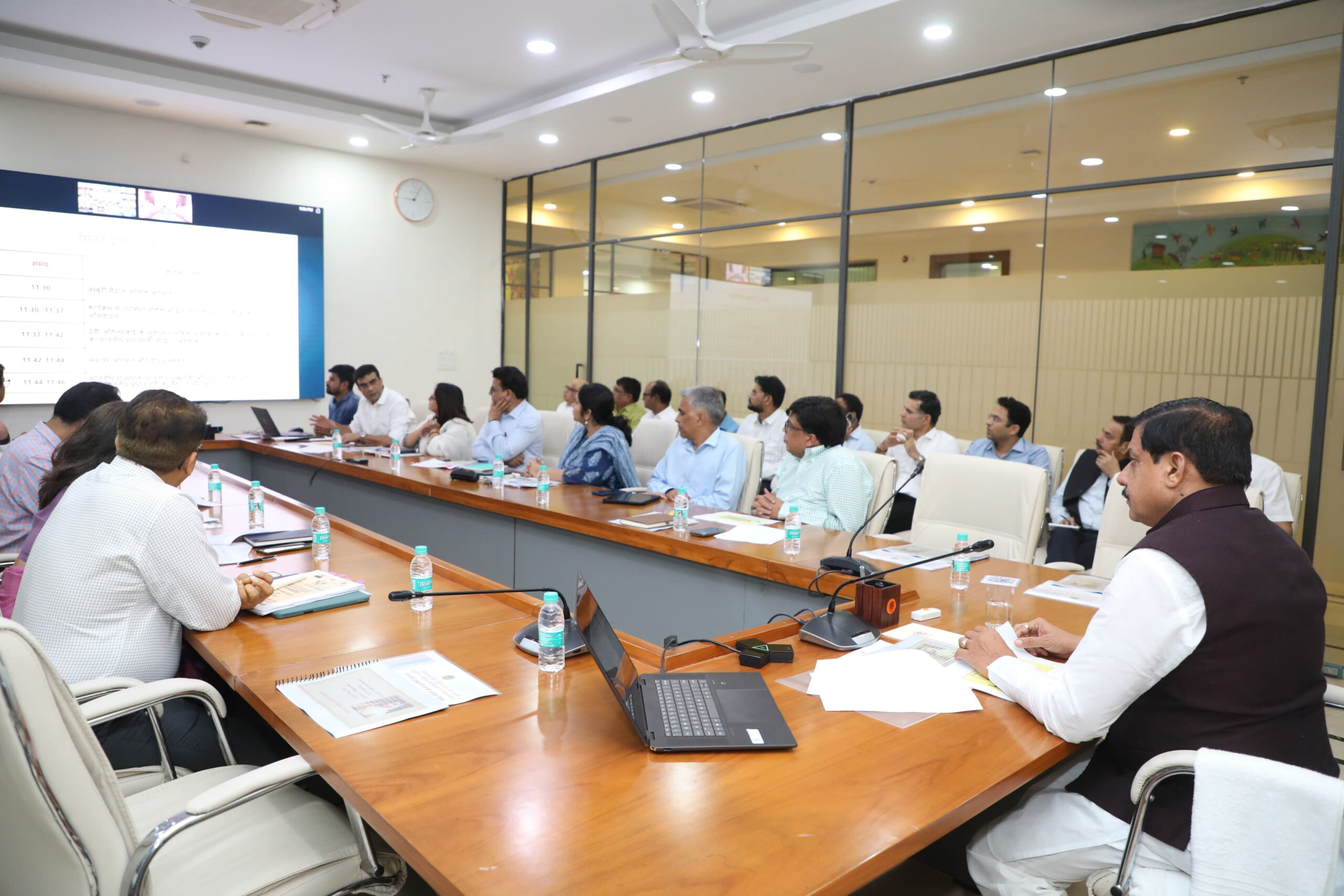 You are currently viewing भोपाल में 31 मई को होगा महिला सशक्तिकरण और स्वावलम्बन महासम्मेलन, प्रधानमंत्री नरेंद्र मोदी करेंगे संबोधित; मुख्यमंत्री डॉ. मोहन यादव ने की तैयारियों की समीक्षा!