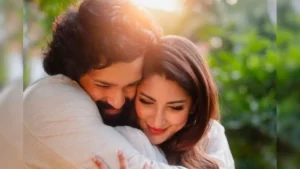 Read more about the article सुपरस्टार नागार्जुन के घर बजी शहनाई: टॉलीवुड एक्टर अखिल अक्किनेनी ने जैनब रावजी से रचाई सीक्रेट शादी, 8 जून को होगा ग्रैंड रिसेप्शन!