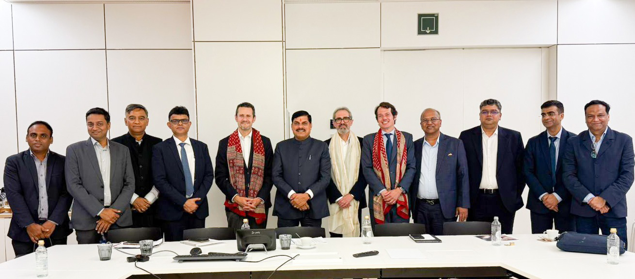 You are currently viewing मुख्यमंत्री डॉ. मोहन यादव की स्पेन यात्रा का दूसरा दिन: Inditex से निवेश की नई डील की ओर बढ़ा मध्यप्रदेश, स्पेन में सीएम मोहन यादव ने रखी ग्रीन टेक्सटाइल हब की नींव!