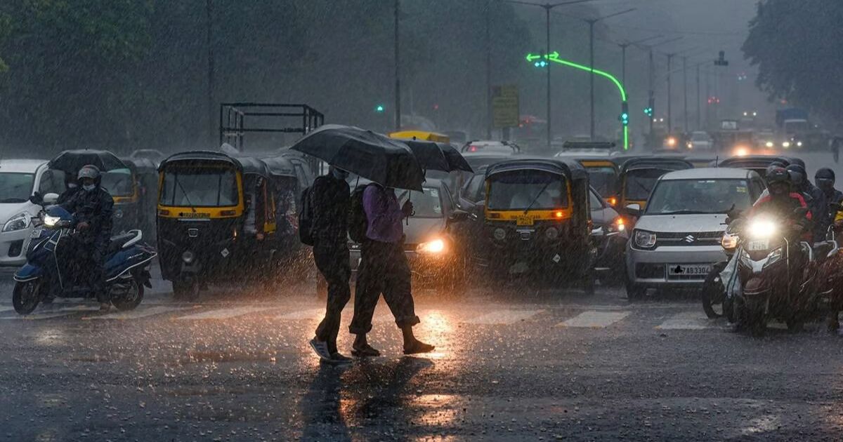 Read more about the article मध्यप्रदेश में फिर बरसेंगे बादल, 13 अगस्त से 5 दिन तक तेज बारिश का अलर्ट; बंगाल की खाड़ी में Low Pressure बनने से आया ये बदलाव!