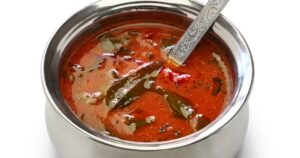 Read more about the article सब्जी में ज़्यादा तेल पड़ गया? 5 आसान किचन हैक्स से तुरंत निकालें, बिना स्वाद बिगाड़े