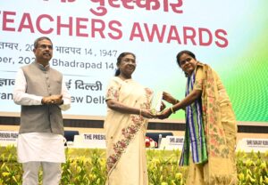 Read more about the article शिक्षक दिवस पर MP का सम्मान: राष्ट्रपति द्रौपदी मुर्मु ने 4 शिक्षकों को राष्ट्रीय शिक्षक पुरस्कार-2025 से नवाज़ा, CM डॉ. मोहन यादव ने सभी को दी बधाई!