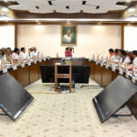 CM मोहन यादव की मंत्रि-परिषद बैठक: प्रदेश में निजी ऑपरेटर के साथ हेलीकॉप्टर सेवा शुरू करने का लिया बड़ा निर्णय, 13 मेडिकल कॉलेजों में 354 नए सीनियर रेसीडेंट पद होंगे सृजित!