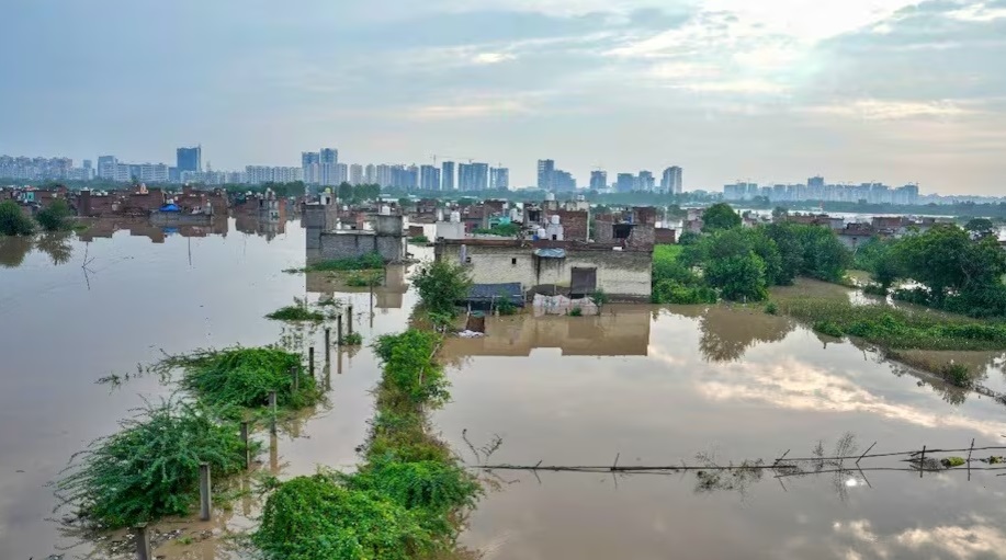 Read more about the article दिल्ली के कई इलाकों में पानी भरा