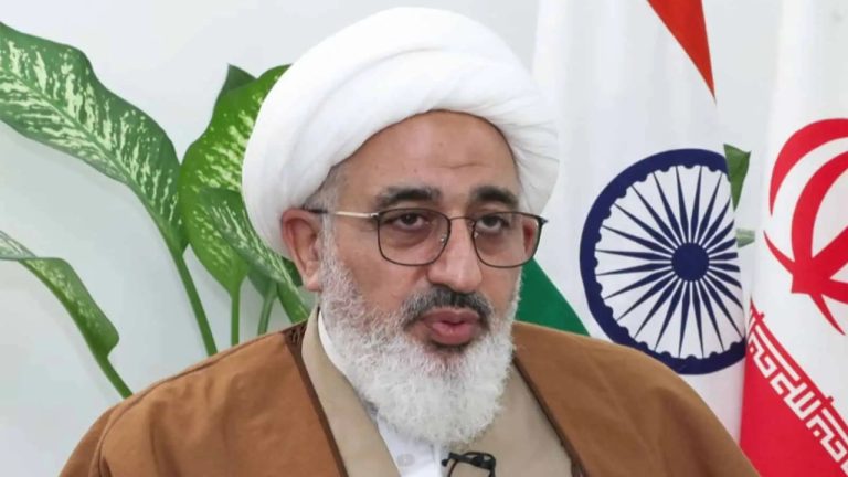 ‘ईरान परमाणु बम बनाना नहीं चाहता, इस्लाम में यह हराम,’ खामेनेई के प्रतिनिधि का ट्रंप के बयान पर आया जवाब