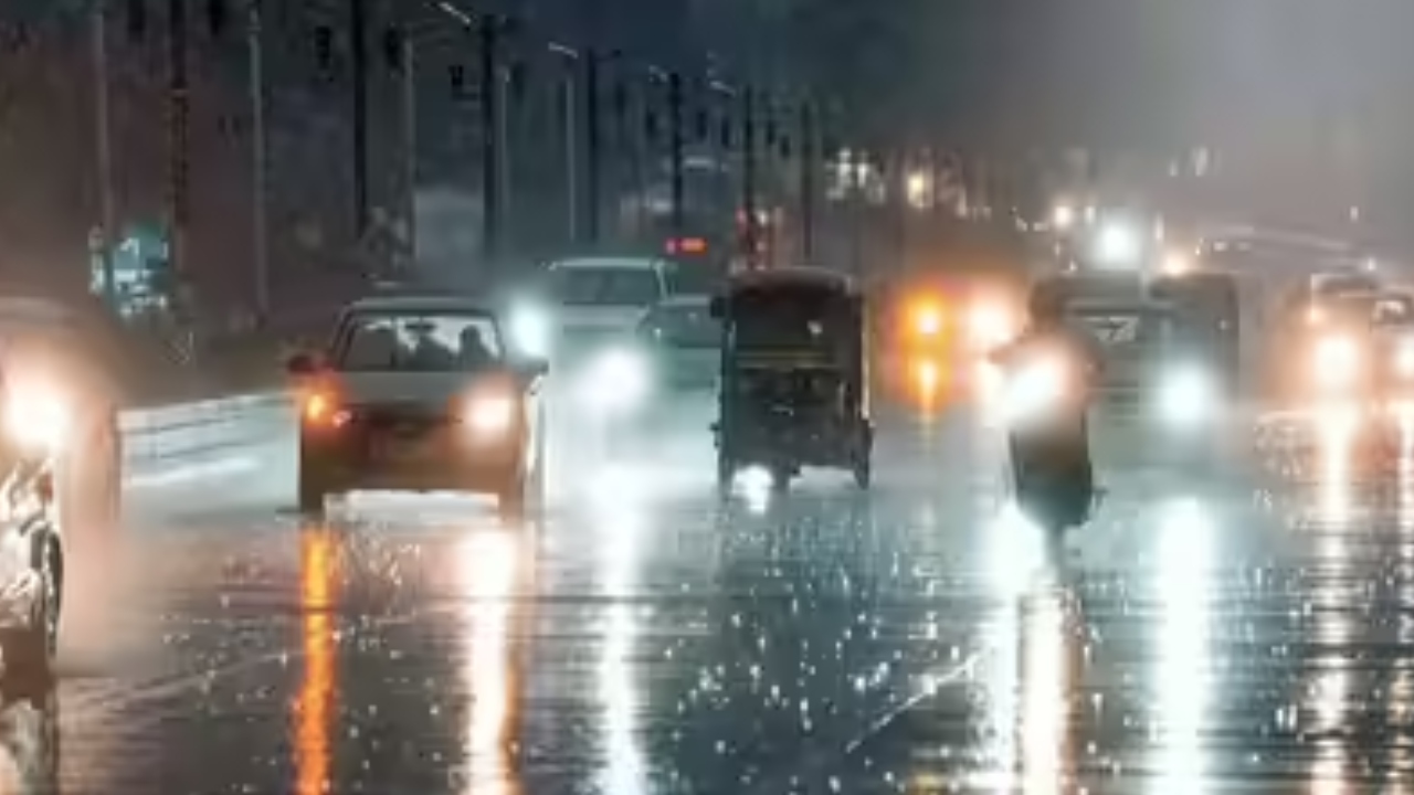 You are currently viewing दिल्ली में अगले 4 दिनों तक बारिश के साथ बढ़ेगी ठंड, मौसम विभाग ने जारी किया अलर्ट