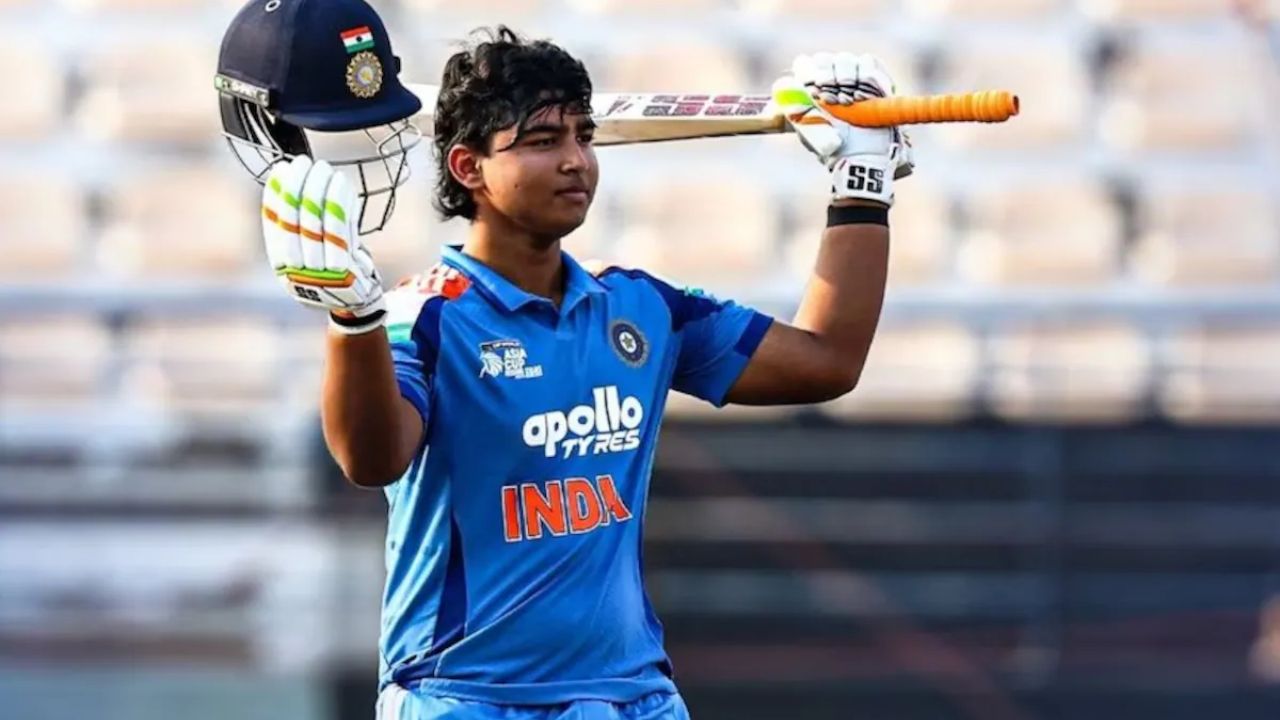 IND vs ENG U19 WC Final LIVE: फाइनल में वैभव सूर्यवंशी का ‘तूफान’, 71 गेंदों पर जड़ दिए 150 रन, अंग्रेजों की हालत पस्त