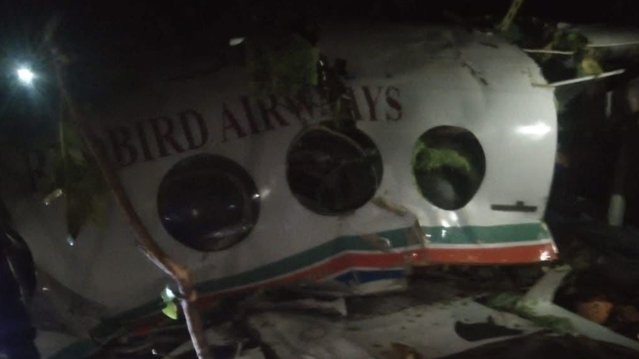 Jharkhand Air Ambulance Crash: रांची से दिल्ली जा रही एयर एंबुलेंस चतरा में हुई क्रैश, हादसे में 7 लोगों की मौत