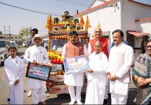 Read more about the article 12 ज्योतिर्लिंग रथ यात्रा: CM मोहन यादव ने रीवा में रथ यात्रा को किया रवाना, सालभर चलेगा अभियान; CM बोले—पारिवारिक मूल्यों को मजबूत करेगा अभियान