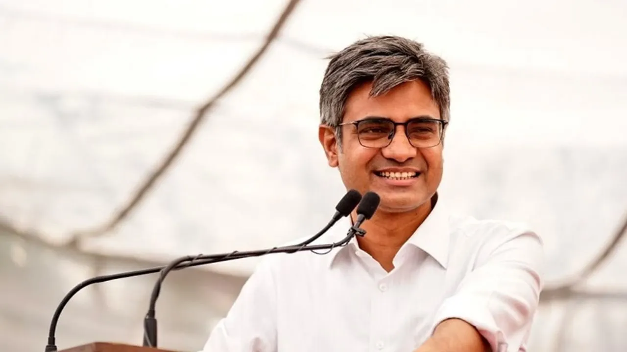 AAP छोड़कर बीजेपी में आते ही संदीप पाठक की बढ़ी मुसीबत, पंजाब में दो FIR दर्ज, लटकी गिरफ्तारी की तलवार