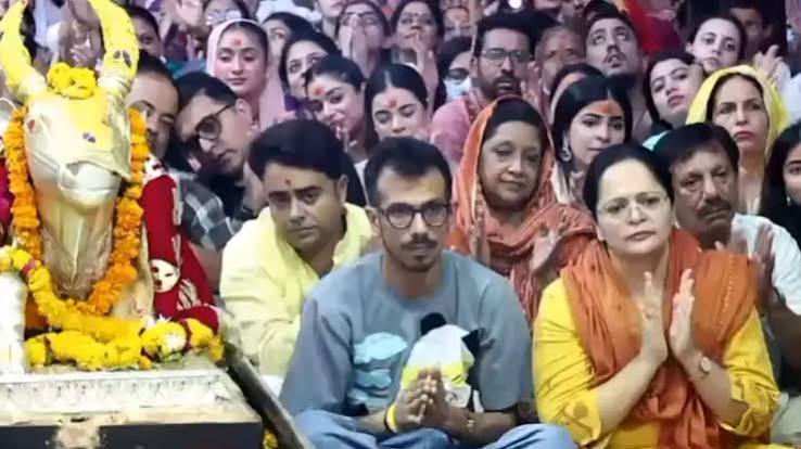 Read more about the article महाकाल की भस्म आरती में शामिल हुए क्रिकेटर युजवेंद्र चहल: नंदी हॉल में किया पूजन-अभिषेक, बोले- अद्भुत रहा अनुभव