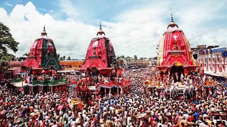 Read more about the article पुरी रथयात्रा की परंपरा पर उठा विवाद: गजपति महाराज ने राष्ट्रपति-प्रधानमंत्री को लिखा पत्र, ISKCON के अलग आयोजन पर जताई आपत्ति