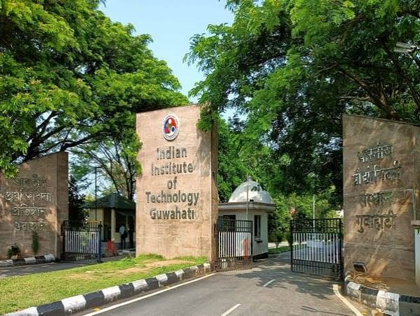 You are currently viewing IIT गुवाहाटी परिसर में BTech तृतीय वर्ष के छात्र की संदिग्ध परिस्थितियों में मौत, जांच में जुटी पुलिस