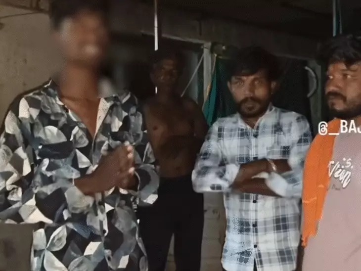 पीएम और शिक्षा मंत्री पर पोस्ट के बाद युवक से जबरन मंगवाई माफी, धमकी देने का वीडियो वायरल; पुलिस ने 2 लोगों पर दर्ज की FIR